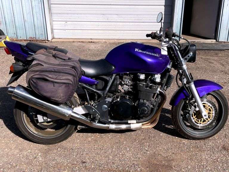 2002 Kawasaki Model ZR7 Hooligan No Gauges Street Legal Motorcycle Saddle B