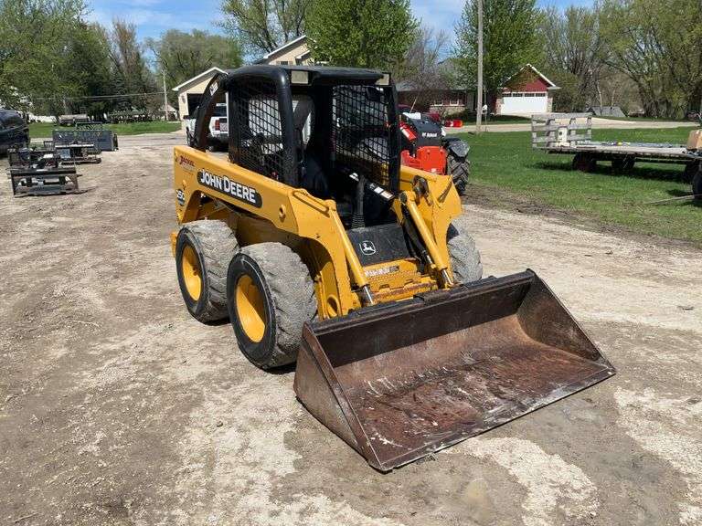 2003 John Deere 250 series II skid loader, open station, 2073 hours, power