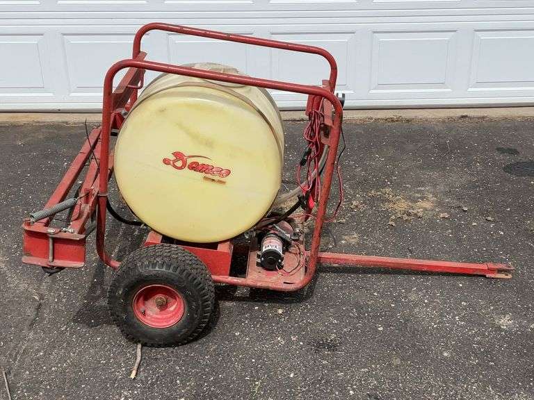Demco 25 Gallon Pull Type Lawn Sprayer 12 Volt Pump 12’ Folding Booms