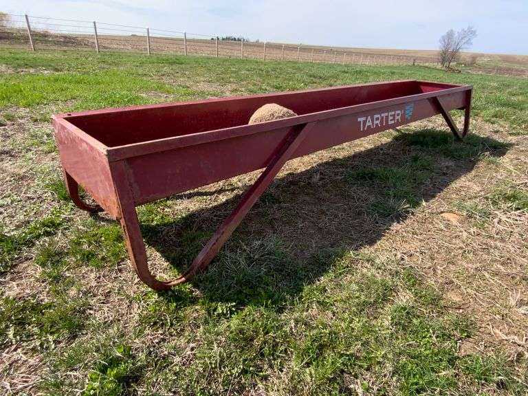 Tarter 10ft Feed Bunk
