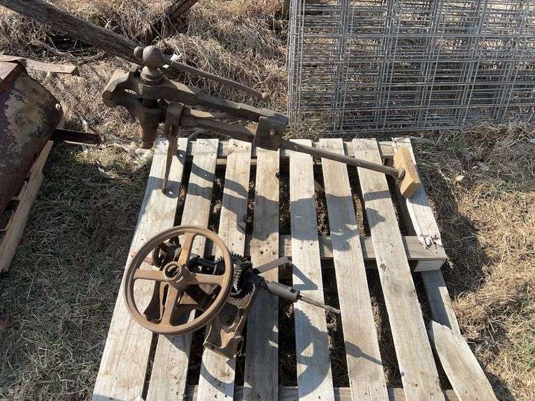 Vintage Leg Vice, Hand Crank Drill