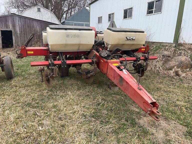 White 5100 Corn Planter, 4 x 38”, Hydraulic Air Blower, Row Cleaners, No-Ti