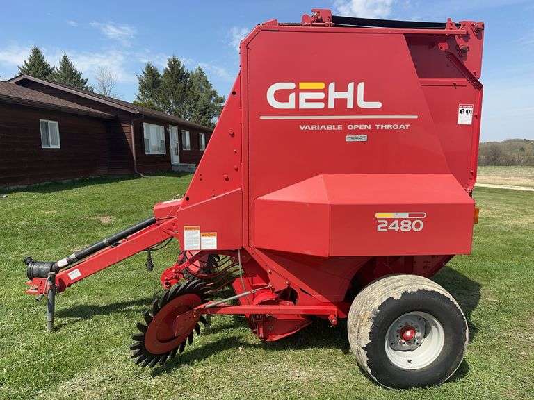 2003 Gehl 2480 Round Baler, 1,591 Actual Bales, 4x5 Bale, 540 PTO, Twine Ti
