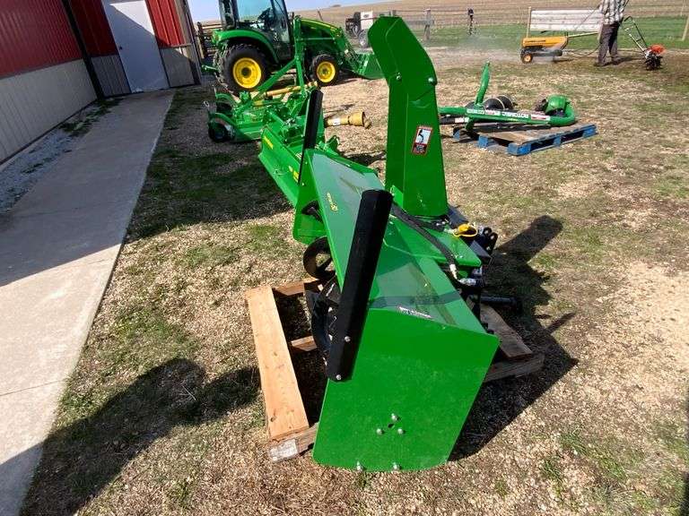 2021 John Deere 60” Front Mount Snowblower, 540 PTO w/Brackets
**LOTS 1053