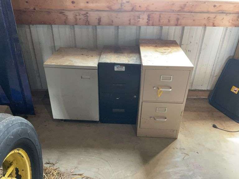 2 file cabinets and a rolling cart