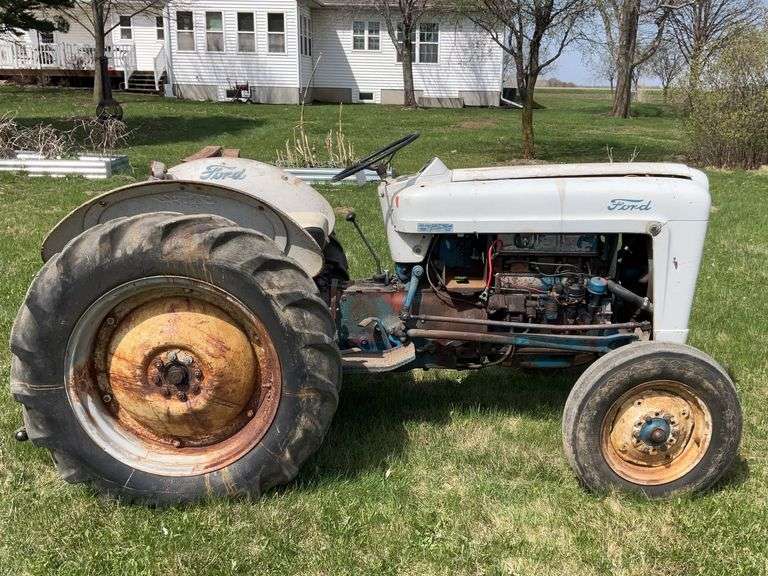 Ford Golden Jubilee Tractor WF Gas Fenders 3 Point PTO 11-28 Tires Gauges