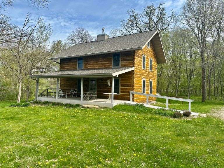 Historic Log Home on 8.26± Acres – Wanamingo, MN