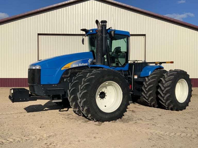 2009 New Holland T9040 Tractor, Powershift Trans., Left Hand Reverser, 710/