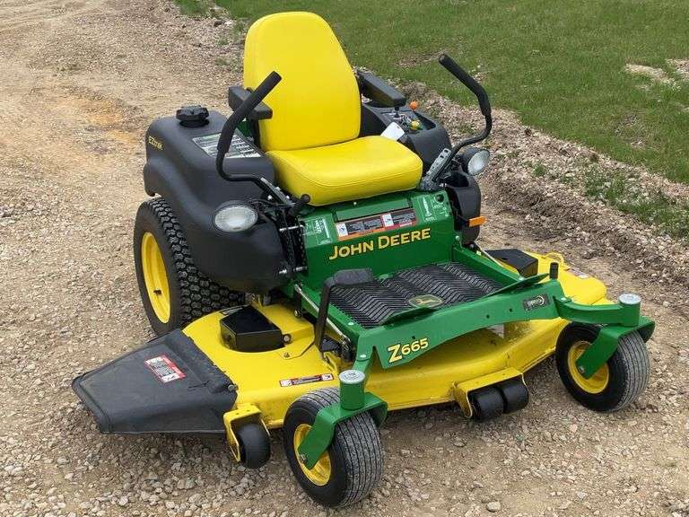 2014 John Deere Model Z665 Zero Turn Lawn Mower 60” Deck 24HP Motor 545 Hrs