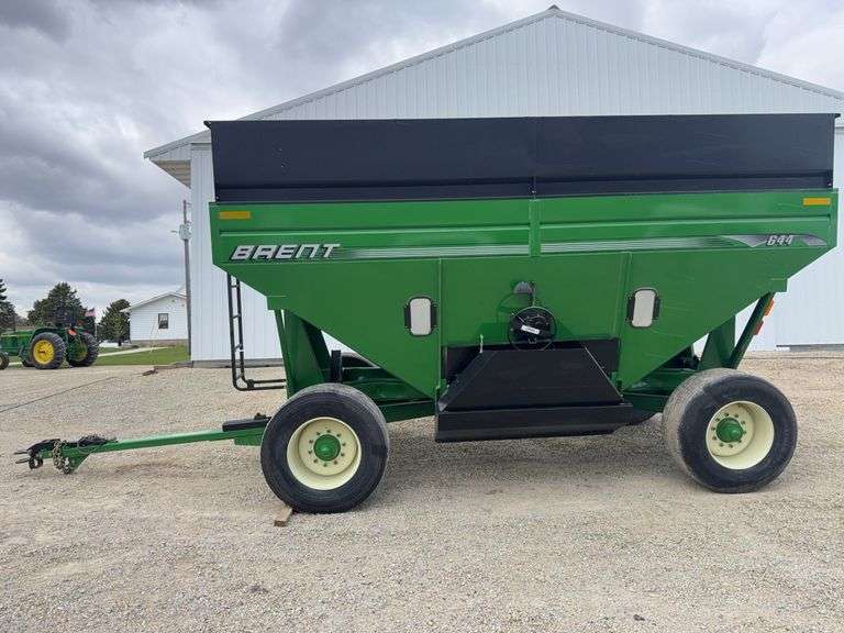 Brent 644 Gravity Box, 455/55 R22.5 Tires, 4 Wheel Brakes, Lights, SN:B3022