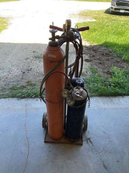 Cutting Torch Set Includes Tanks Gauges Tips Cart