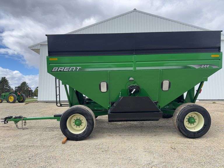 Brent 644 Gravity Box, 455/55 R22.5 Tires, 4 Wheel Brakes, Lights, SN:B3022