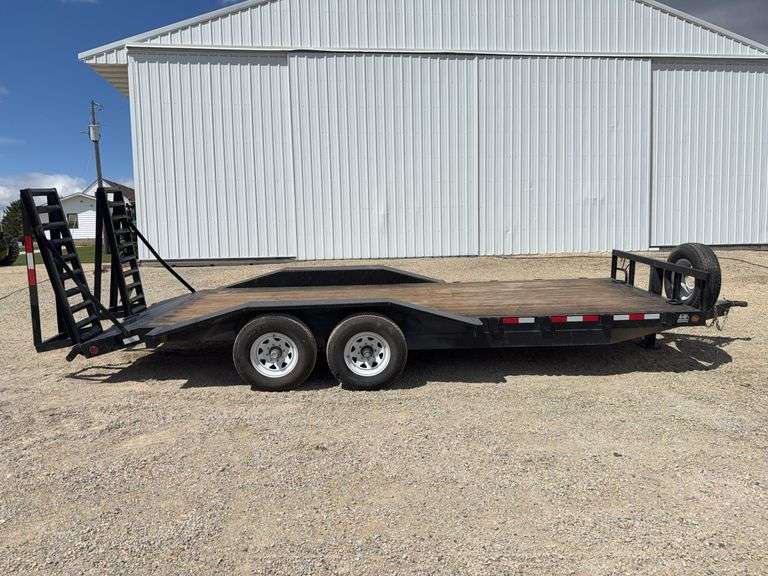 2012 S&S Dura-Line Tandem Axle Trailer, 18ā+2ā Dovetail, 80ā Deck Width, Fo
