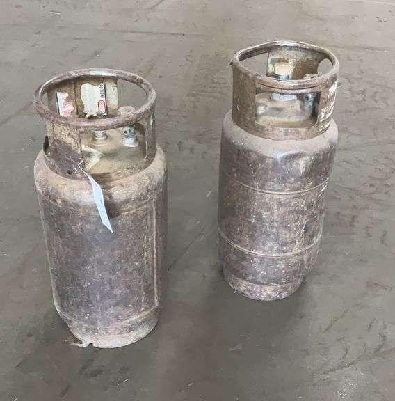 (2) LP Fork Lift Cylinders
