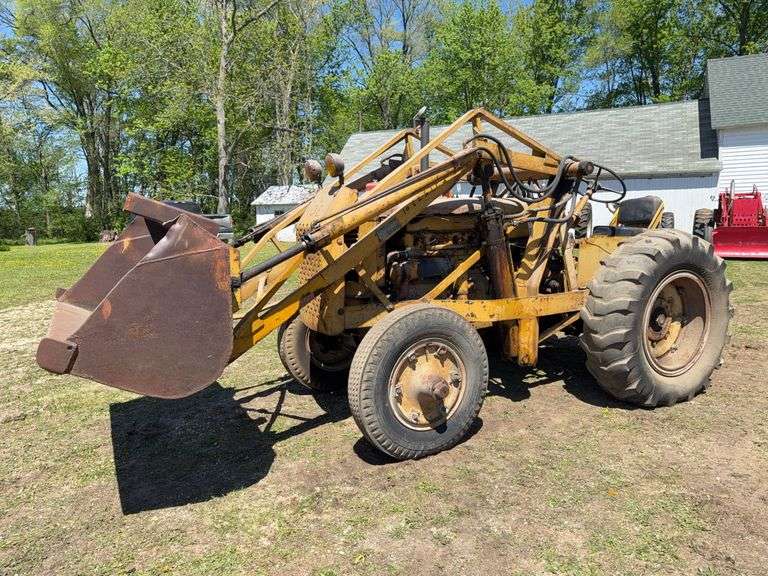 Minneapolis Moline UTI Gas Tractor With Lull Model 4C Loader, Runs And Oper
