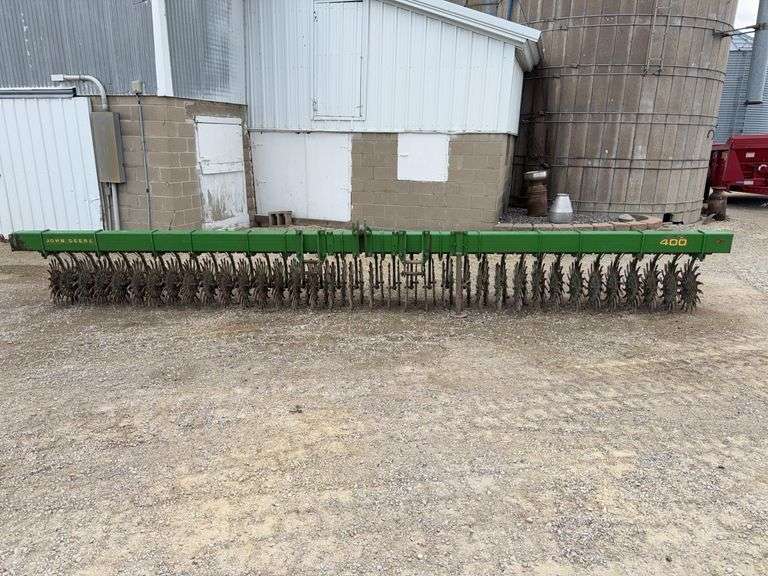 John Deere 400 3 Point Rotary Hoe, 22ā