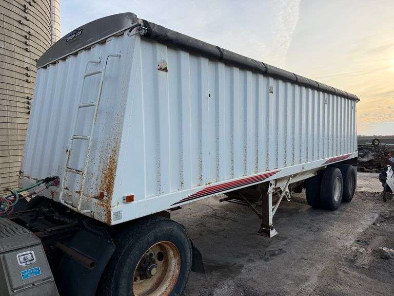 ** Jet 24ft Single Hopper Grain Trailer