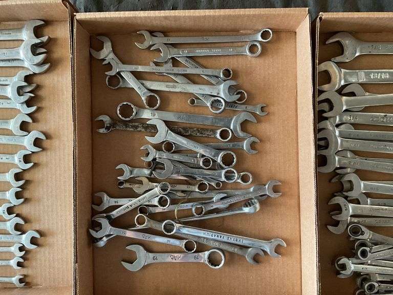 Box of misc. end wrenches, metric