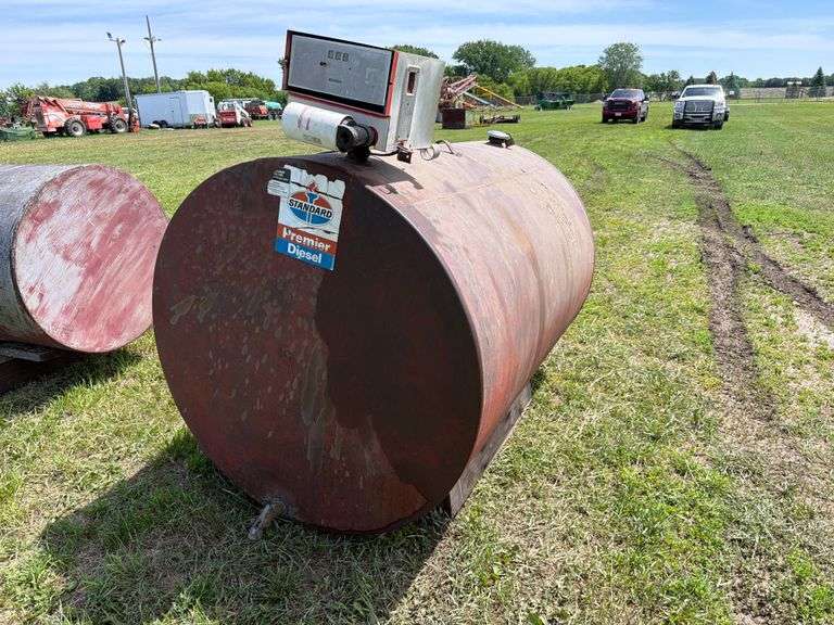 500 Gallon Fuel barrel with pump