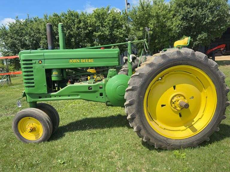 1948 John Deere A, Restored, NF, 12.4-38 Tires, Good Tin, Rock Shaft, 6 Spe