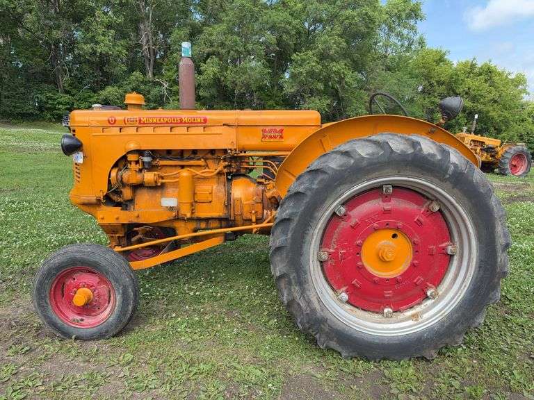 Minneapolis-Moline Model U Gas Tractor, 13.6-38 Rear Tires, Wide Front, Bel