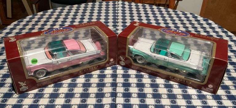 Road Legends 1/18 Scale Model Ford Fairlane