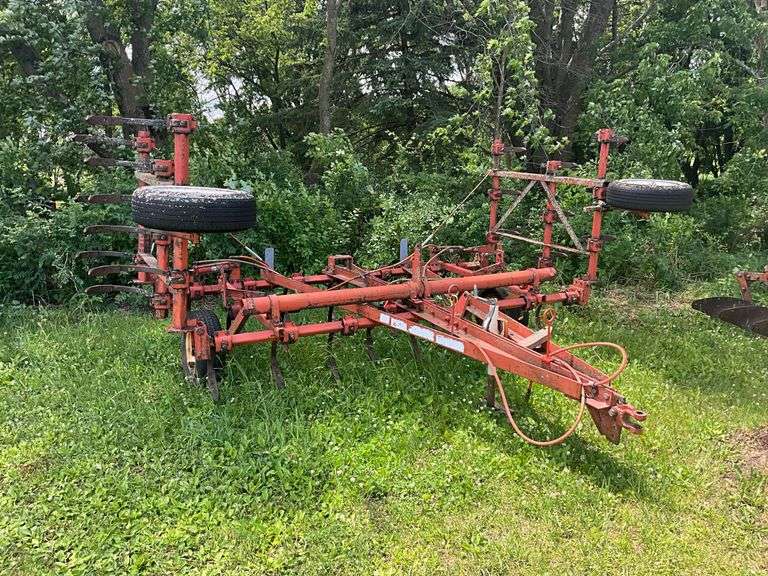 Allis Chalmer 18’ field cultivator