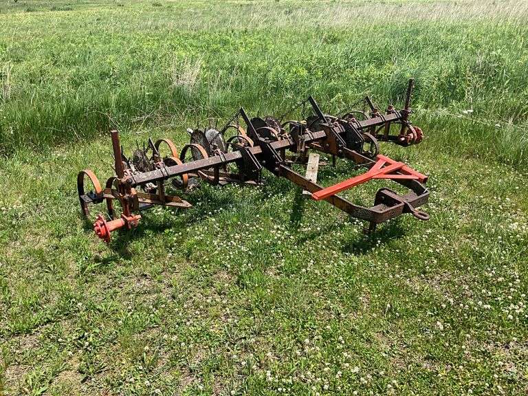 Allis Chalmers cultivator