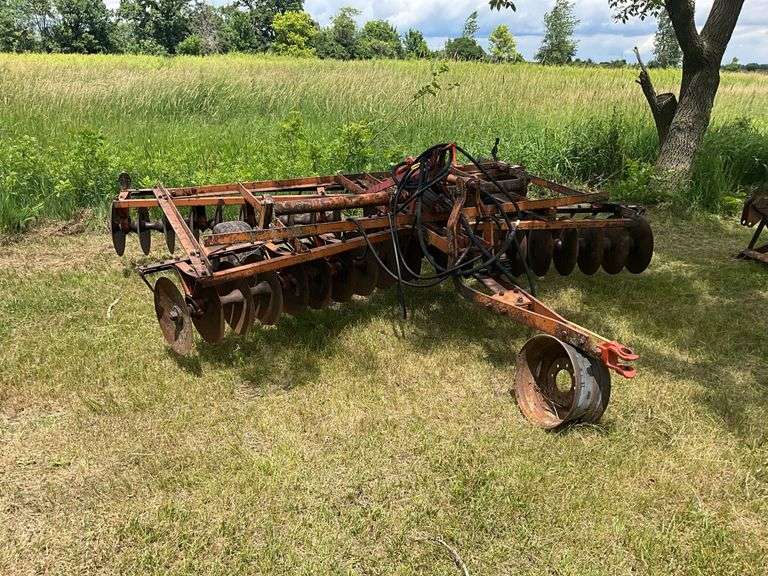 Allis Chalmers pull-type or snap coupler disc 12.5ft