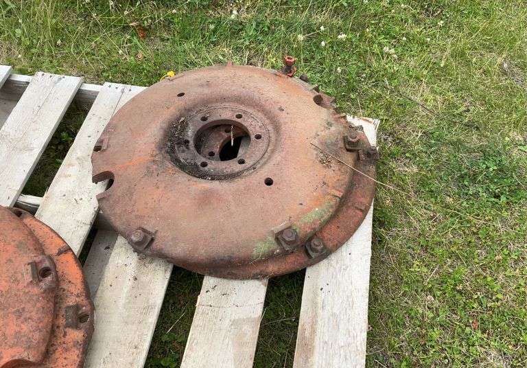 Pair of spin out rim centers