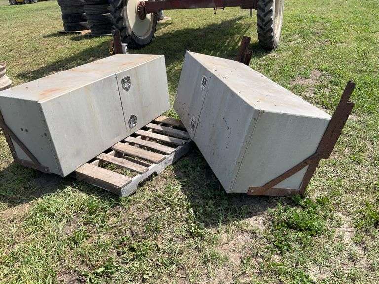 (2) 4' Side mount Aluminum Tool boxes