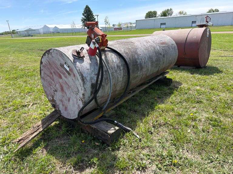 Fuel Tank with Pump, measures 3'x10'