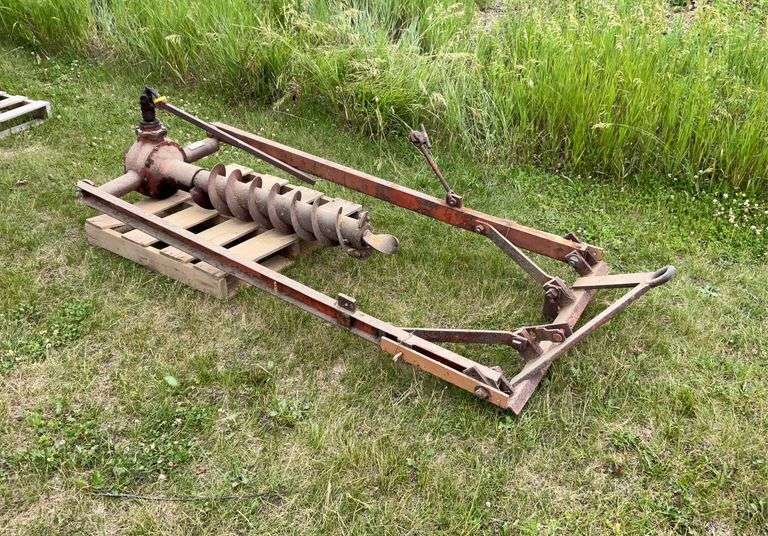 Snap coupler auger