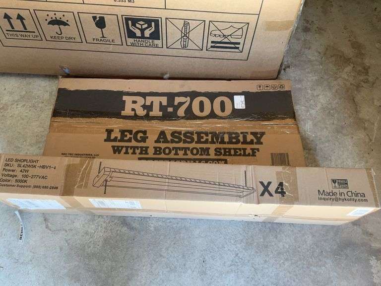 NIB LED Shoplight, NIB Leg Assembly with Botton Shelf For REC TEC Grill