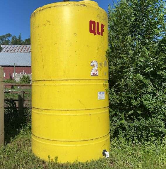 QLF 1500 Gallon Upright Poly Tank
