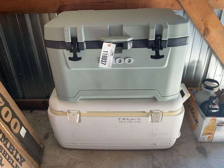 (2) Igloo Coolers