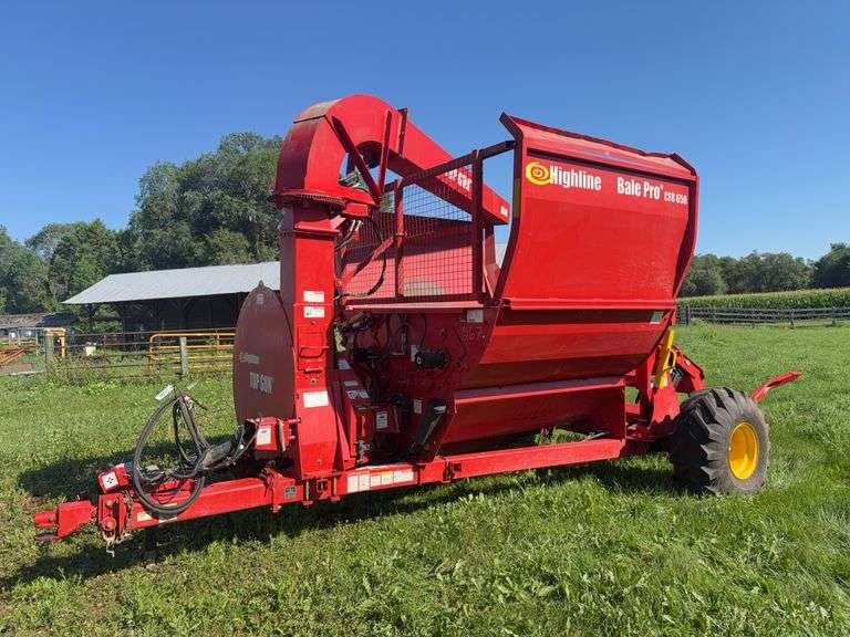 High Line Bale Pro CFR650 Bale Processor, Rear Self Loading, Hydraulic Spou