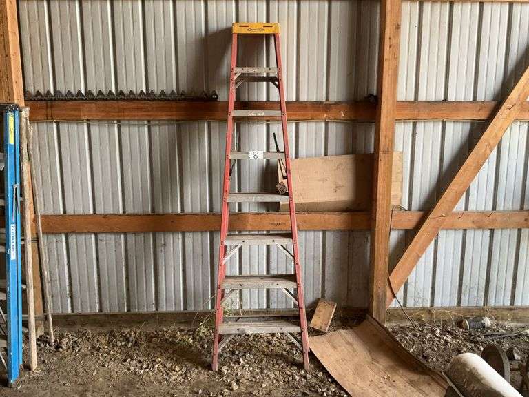 Werner 8’ Fiberglass Step Ladder