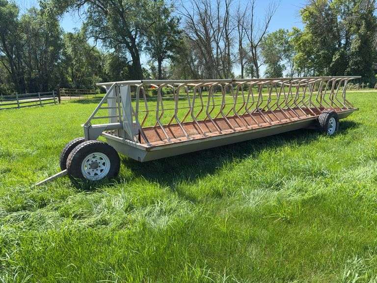 24' Feeder Wagon, Front Dolly Wheels, Extendable Tongue, 16" Tires, 41 Tota