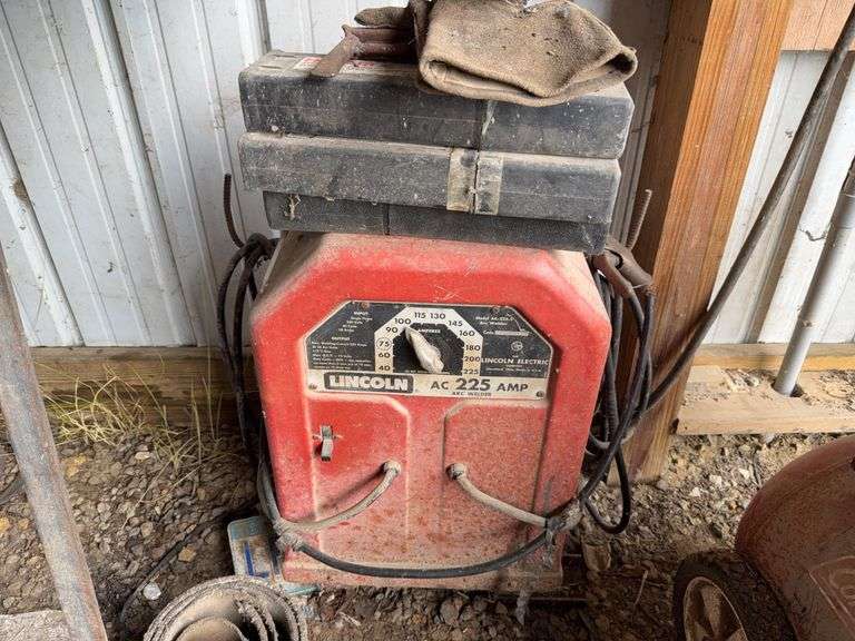 Lincoln 225 Amp Arc Welder Selling With Rods Helmet