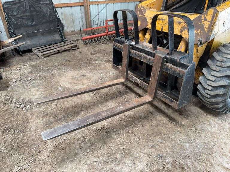 FLA Attachments HD37 MU442 Pallet Forks, 3,700lb Rating, Mustang Hookups