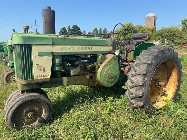 John Deere 720 Diesel Pony Start Tractor, Roll-A-Matic Narrow Front, 15.5-3