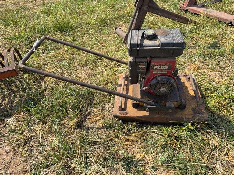 19”x25” Plate Packer, Briggs And Stratton 5HP Motor, Engine Is Free