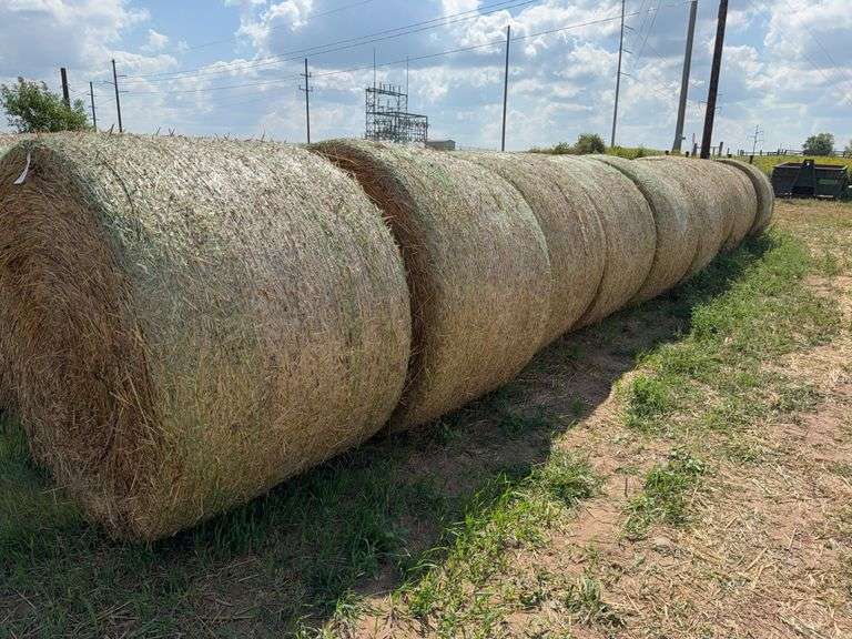 (10) 4’x5’ Barley Straw Round Bales, Selling 10x$