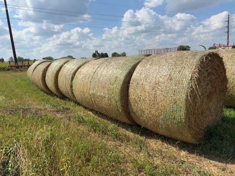 (10) 4’x5’ Barley Straw Round Bales, Selling 10x$