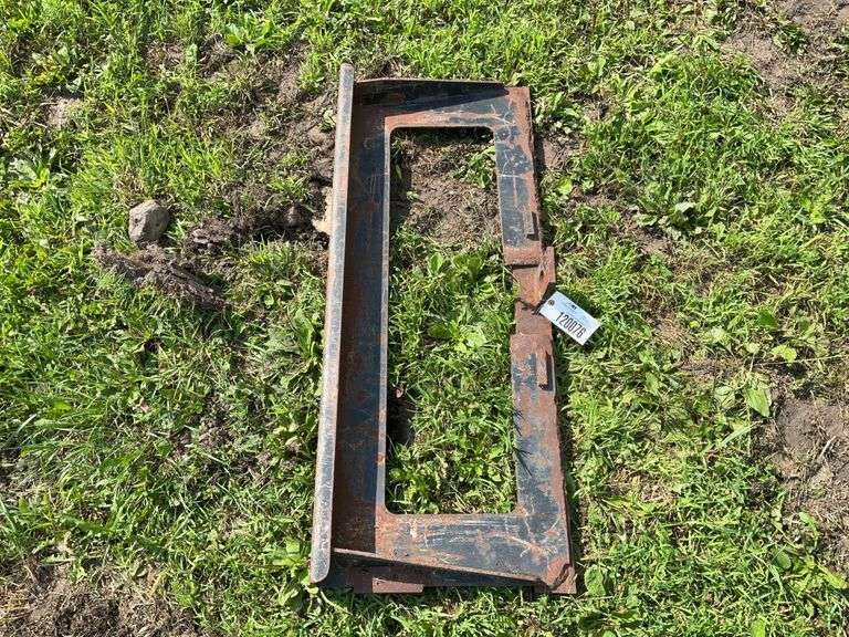 Skid Steer Mustang Mounting Plate