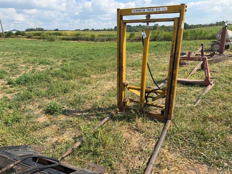 Vermeer MFG. 3 Point Hydraulic Baler Mover With Mast