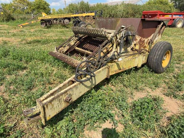 Schulte Pull Type Rock Picker, Hydraulic Pickup, Hydraulic Dump