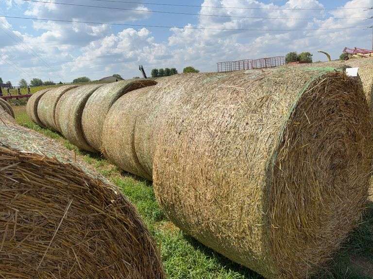 (10) 4’x5’ Barley Straw Round Bales, Selling 10x$