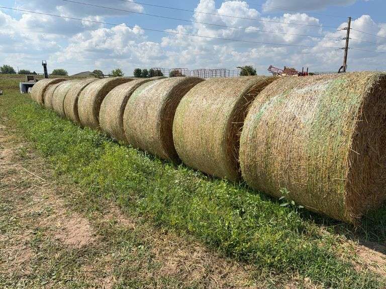 (10) 4’x5’ Barley Straw Round Bales, Selling 10x$